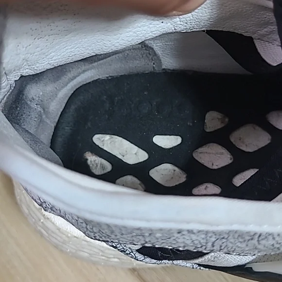 Y3 Boost Light Running Shoes Size 8.5 - Picture 8 of 12